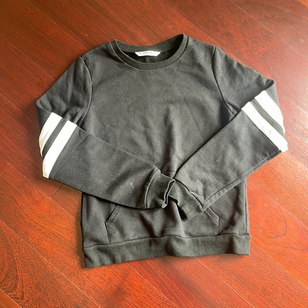 Girls shein black long sleeve sweatshirt/hoodie